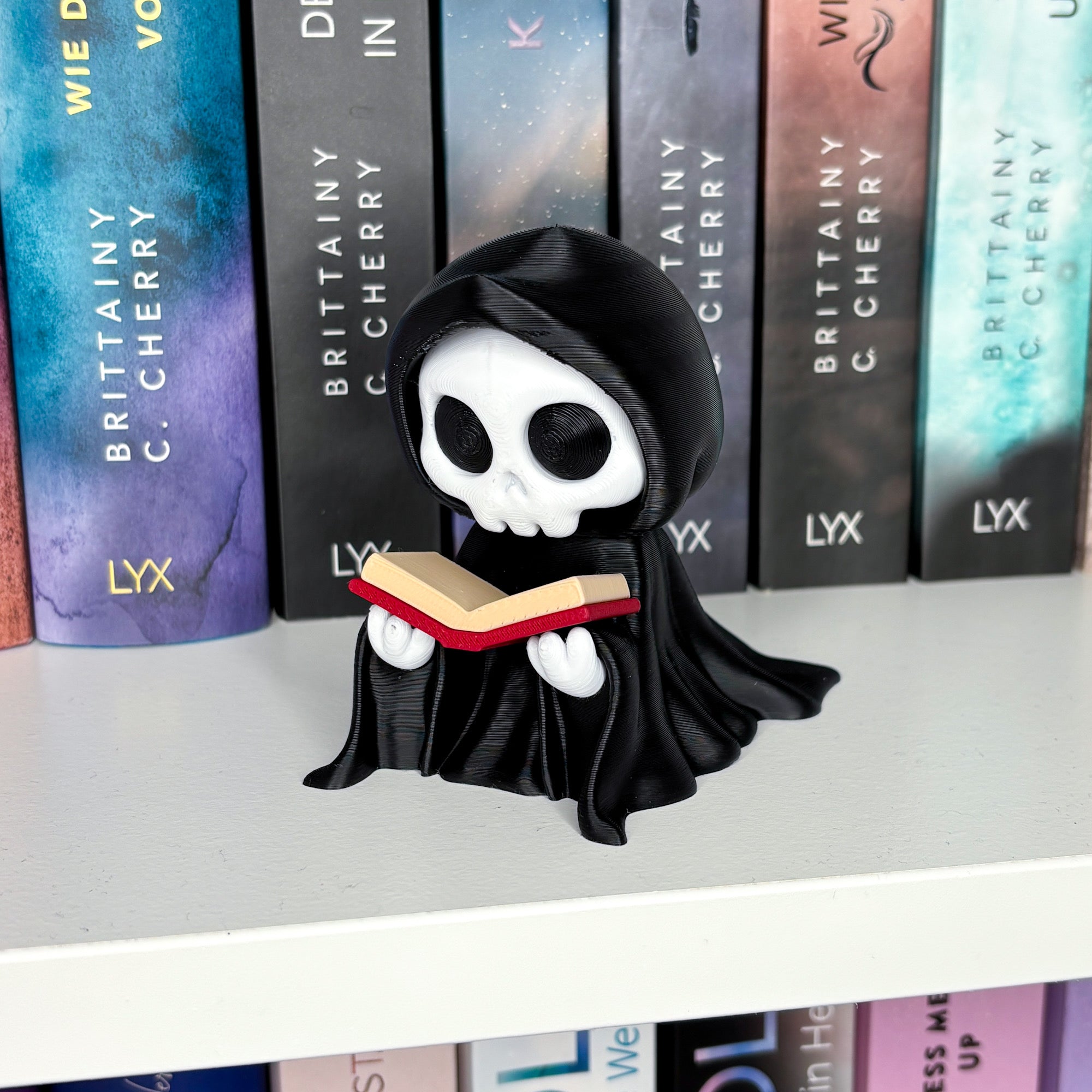 Lesender Sensenmann | Reading Reaper | Deko