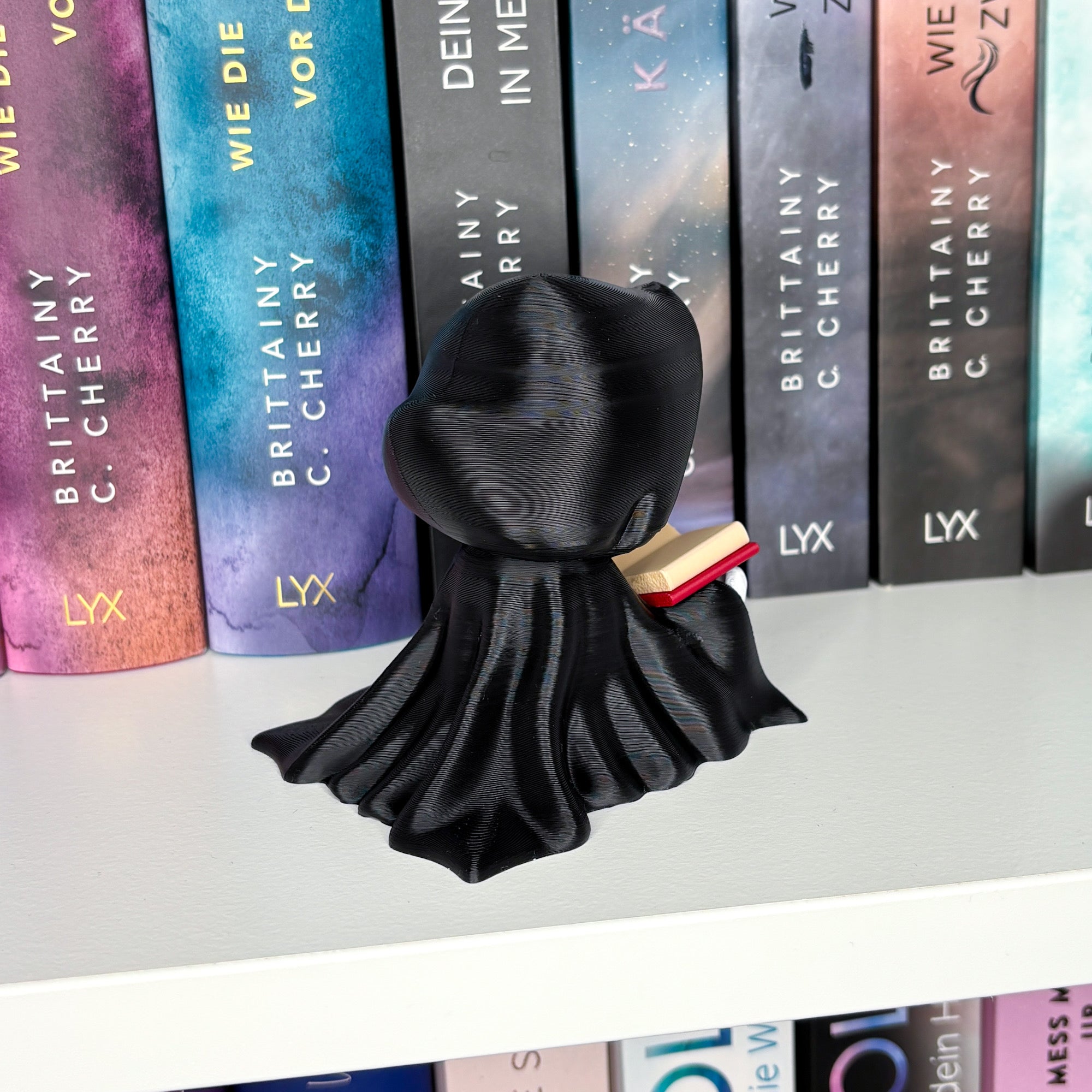 Lesender Sensenmann | Reading Reaper | Deko