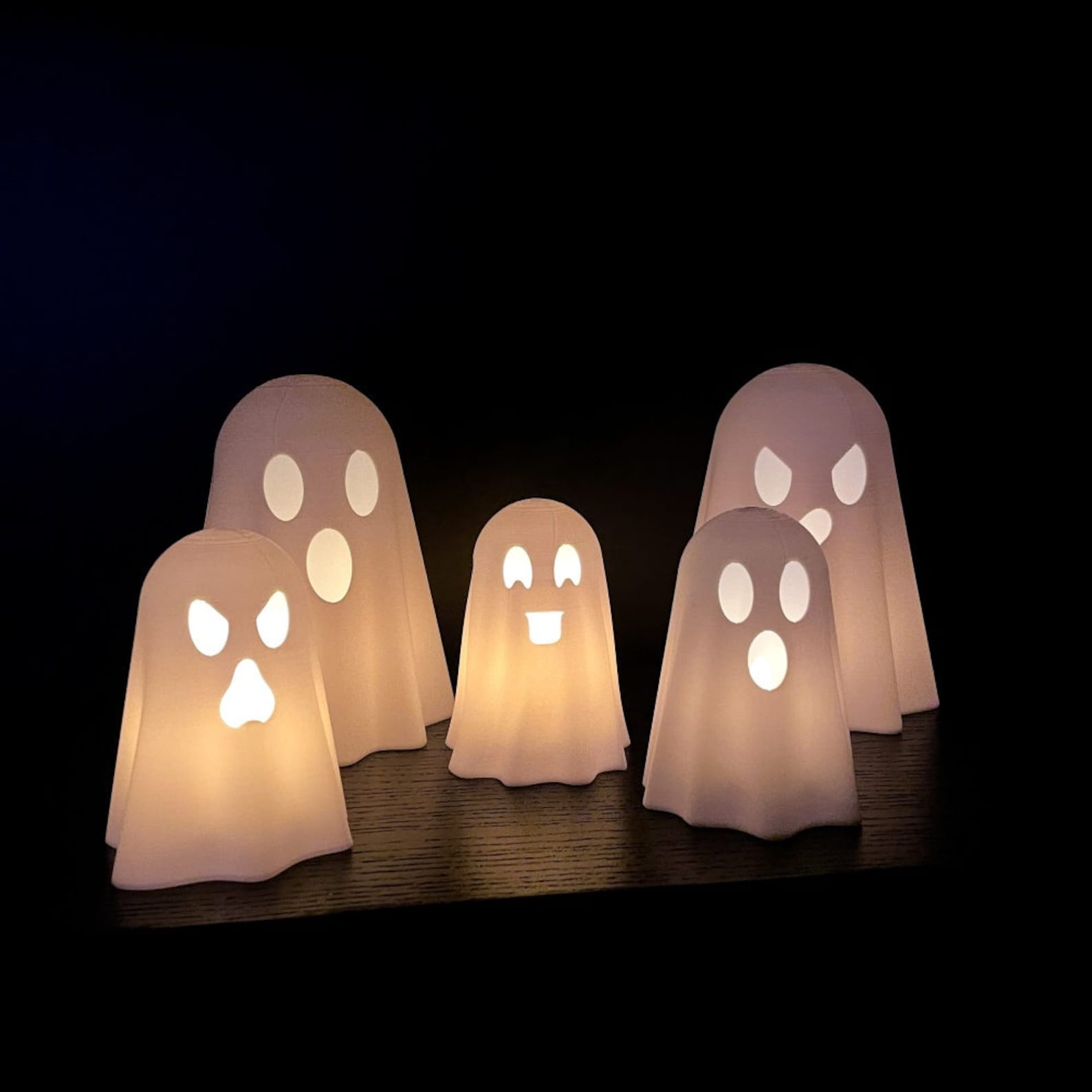 Beleuchtete LED Halloween Geister mit Fernbedienung | Halloween Deko | Gespenster Deko | Herbst Deko